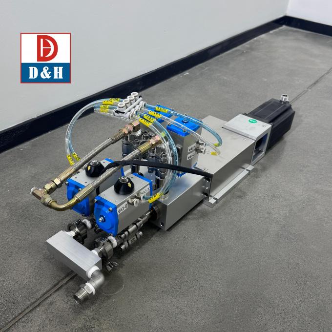 エポキシと硬化剤の詰め込み用ドーザリングマシン 4